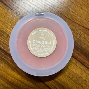 Kosas setting powder airy cloud set